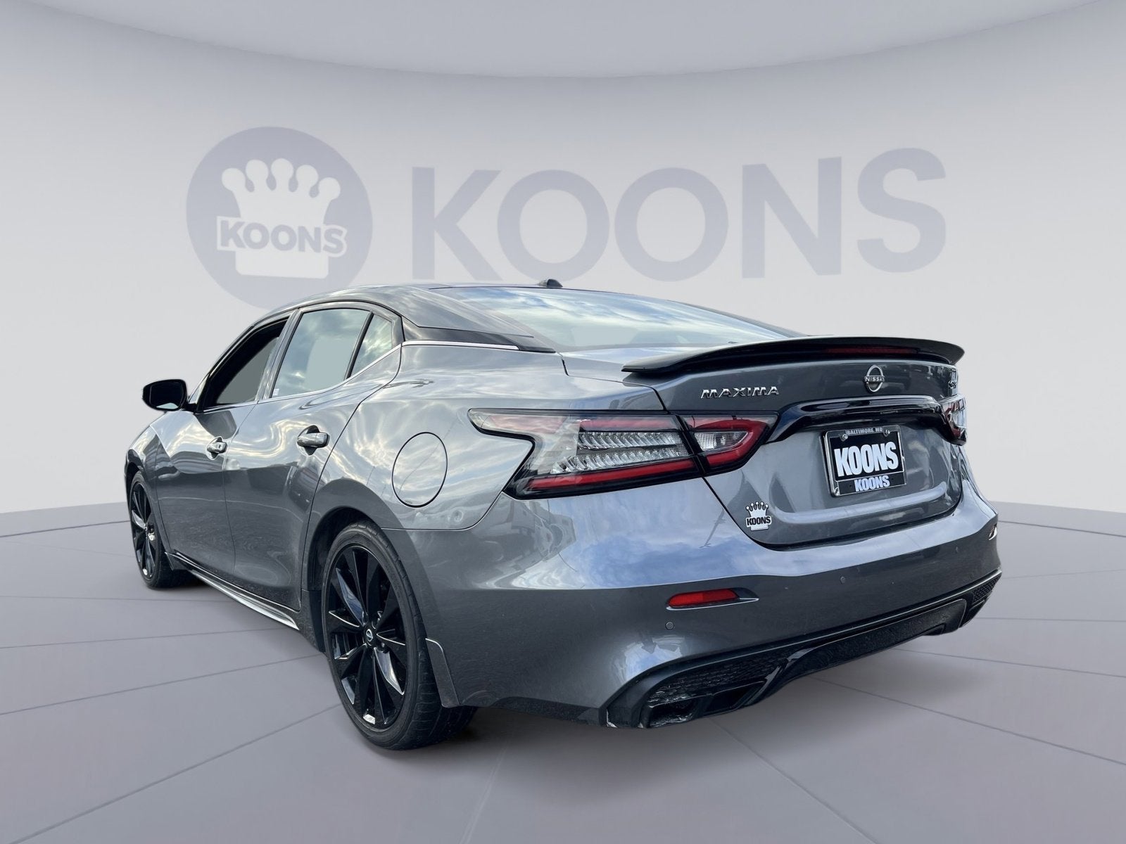 2023 Nissan Maxima SR