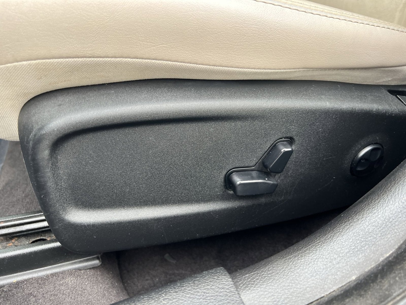 2017 Chrysler 300 Limited