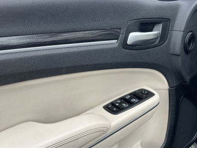 2017 Chrysler 300 Limited