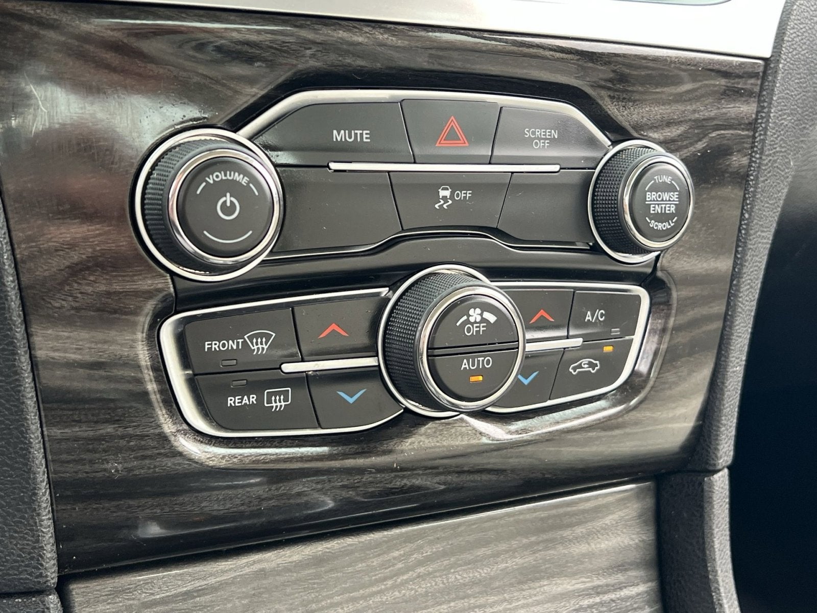 2017 Chrysler 300 Limited