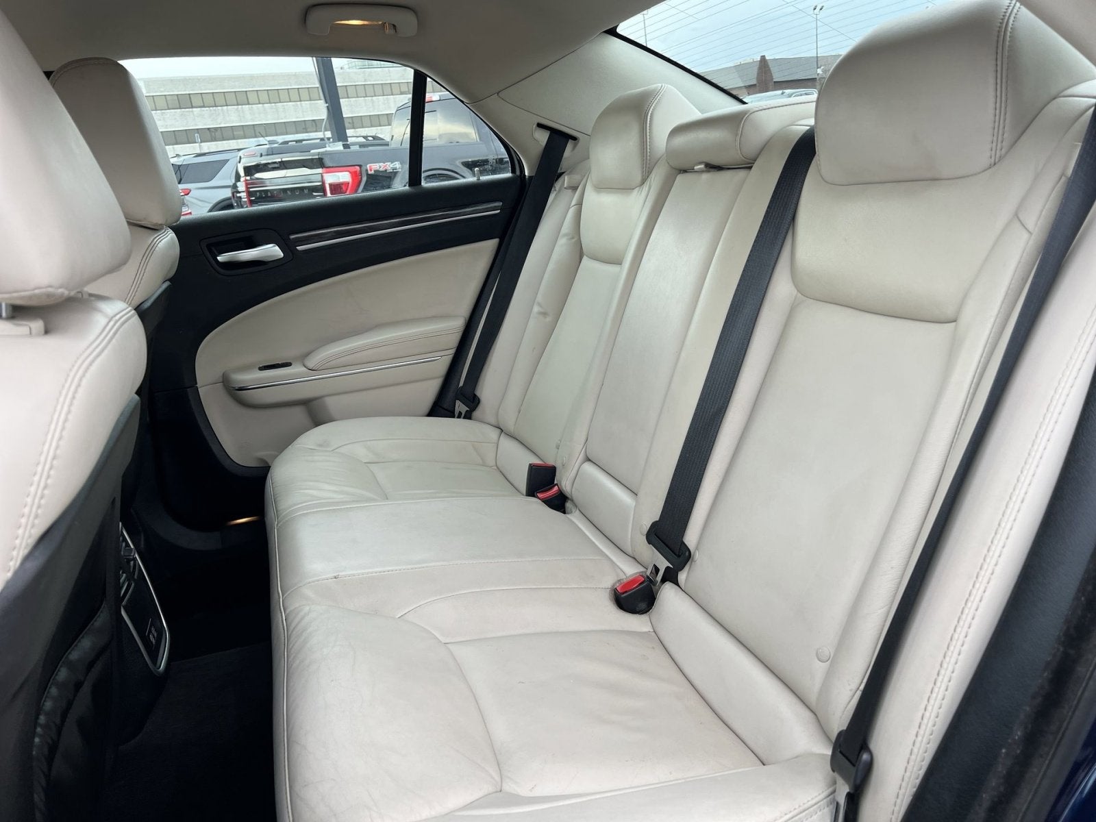 2017 Chrysler 300 Limited