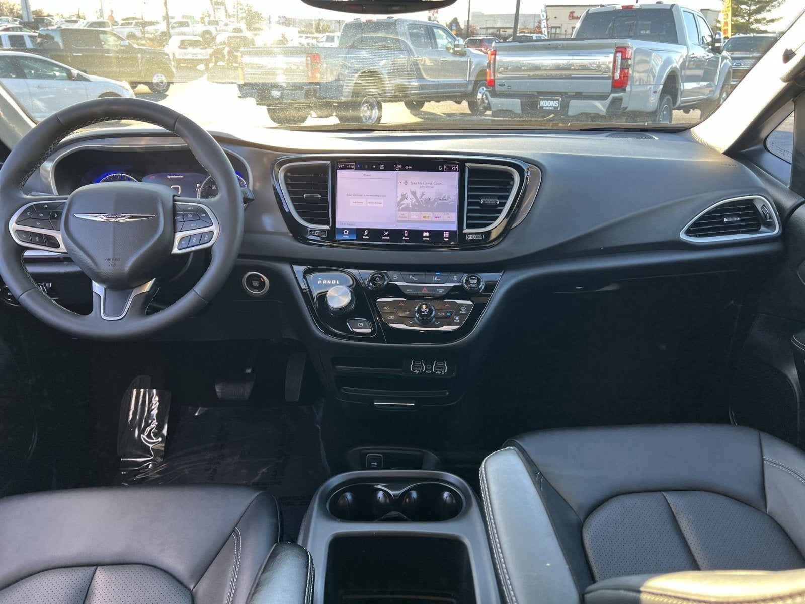 2025 Chrysler Pacifica Select