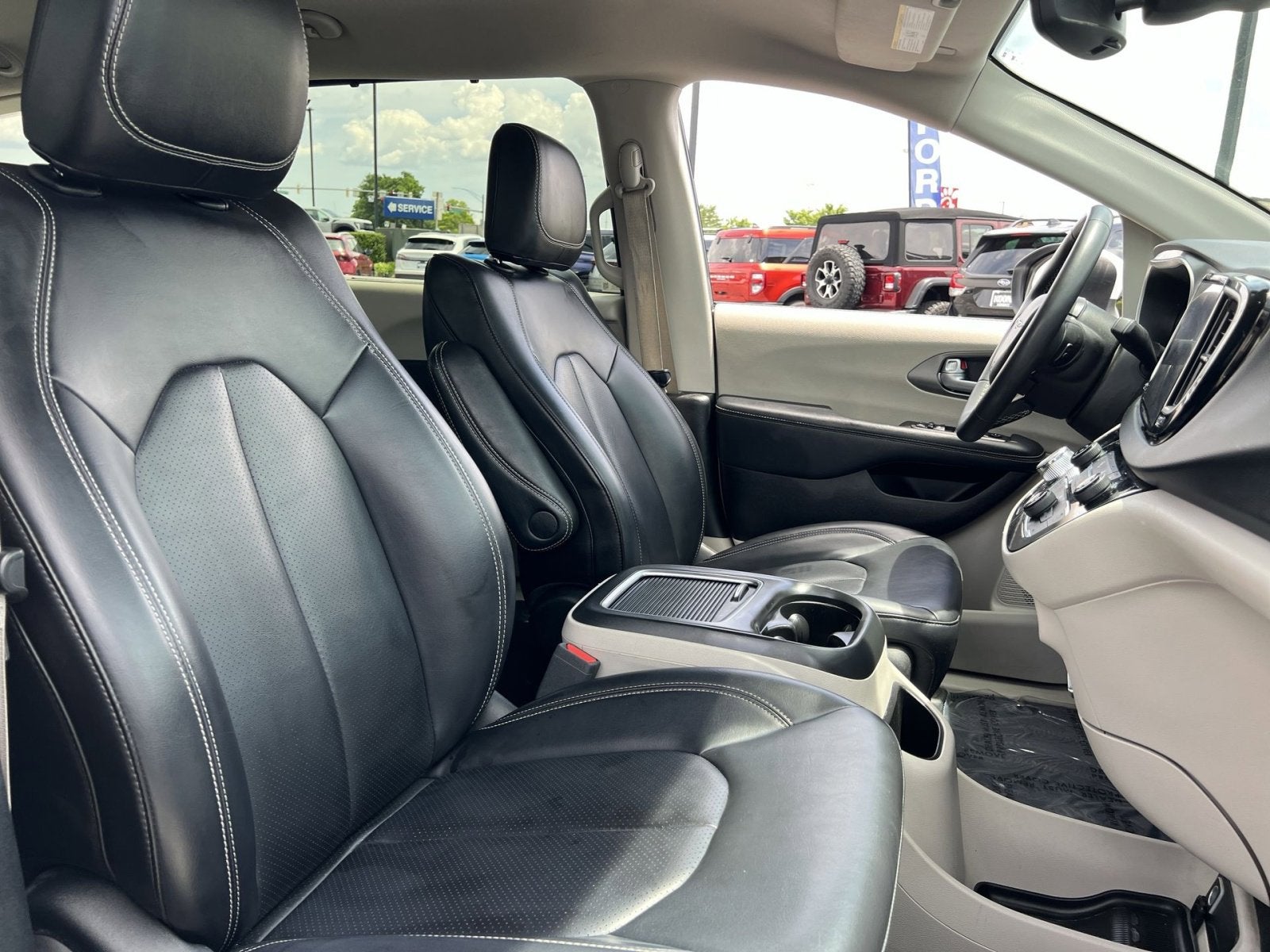 2023 Chrysler Pacifica Touring L