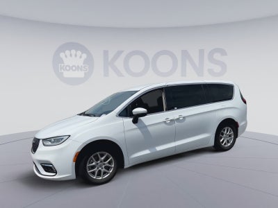 2023 Chrysler Pacifica Touring L