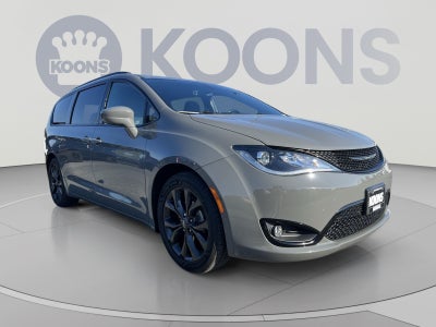 2020 Chrysler Pacifica Touring