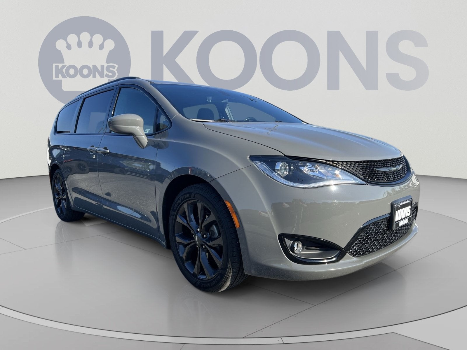 2020 Chrysler Pacifica Touring
