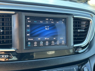2020 Chrysler Pacifica Touring