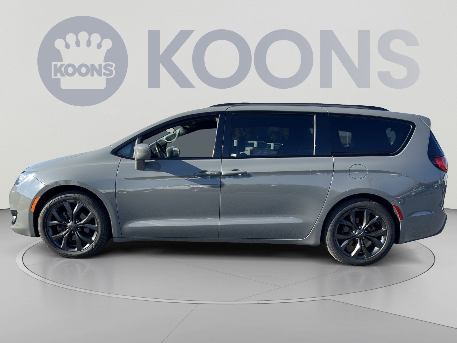 2020 Chrysler Pacifica Touring