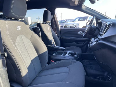 2020 Chrysler Pacifica Touring