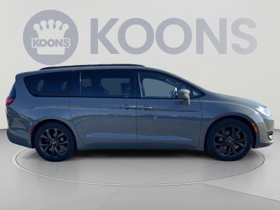 2020 Chrysler Pacifica Touring
