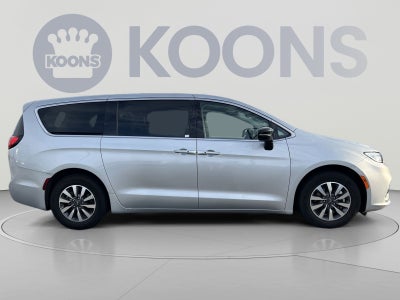 2024 Chrysler Pacifica Hybrid Select
