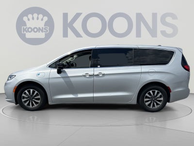2024 Chrysler Pacifica Hybrid Select