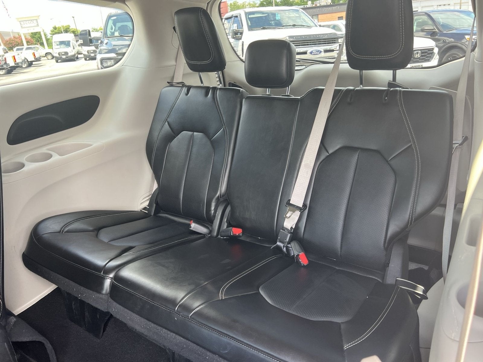 2024 Chrysler Pacifica Hybrid Select