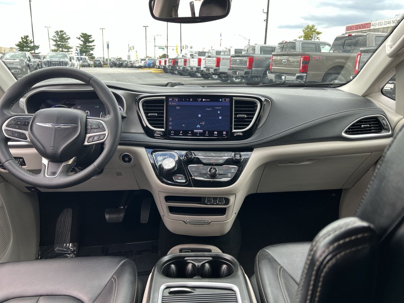 2024 Chrysler Pacifica Hybrid Select