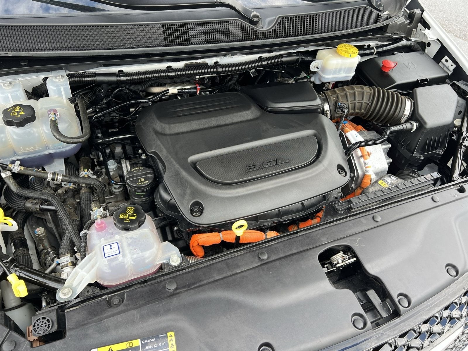 2024 Chrysler Pacifica Hybrid Select