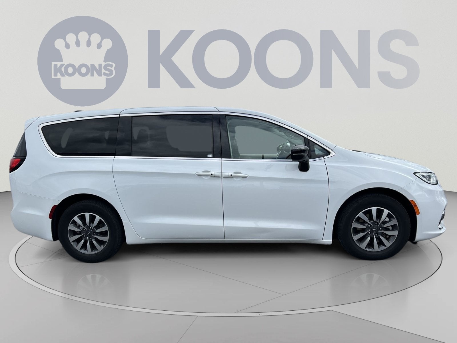 2024 Chrysler Pacifica Hybrid Select