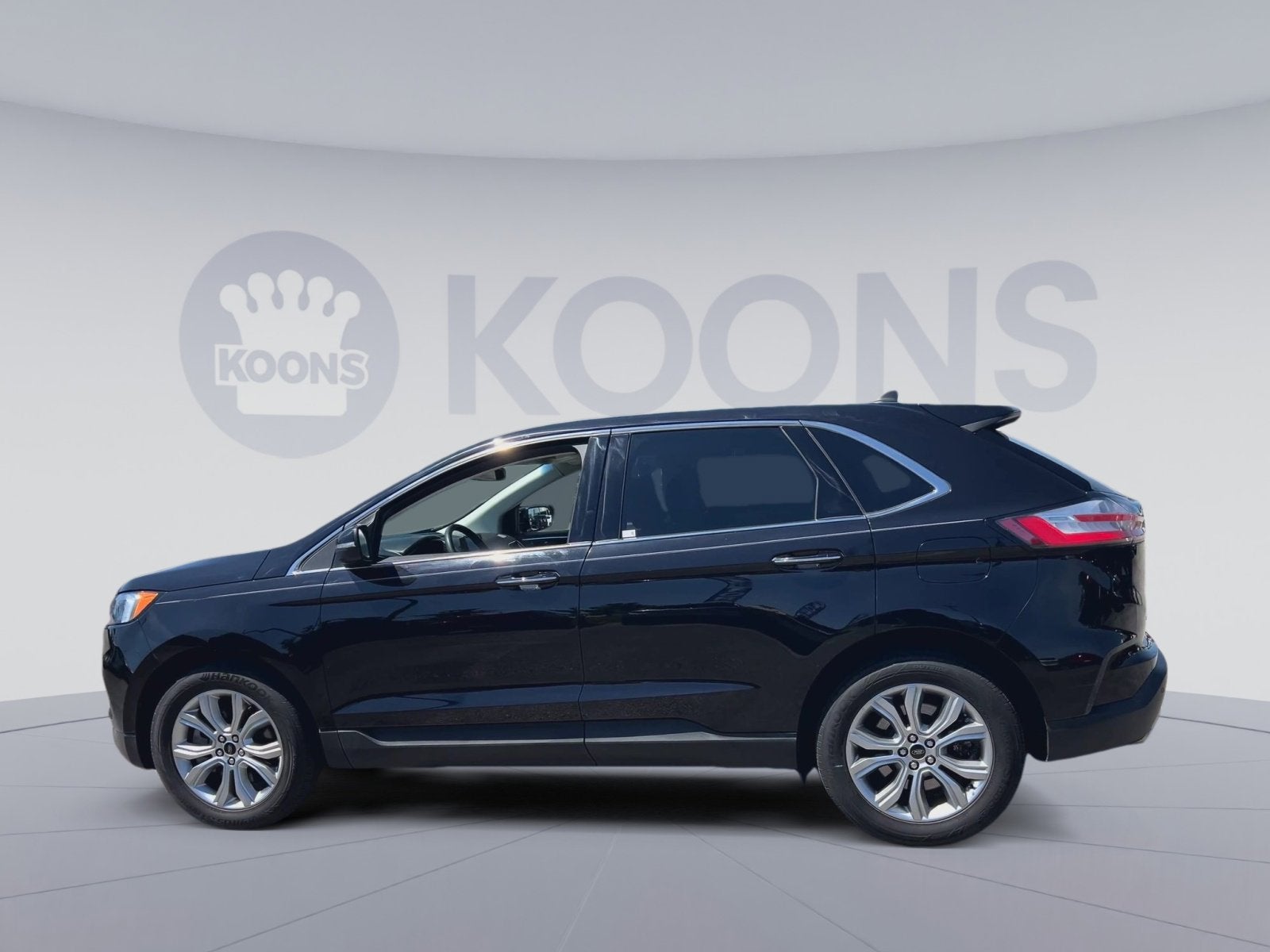 2023 Ford Edge Titanium