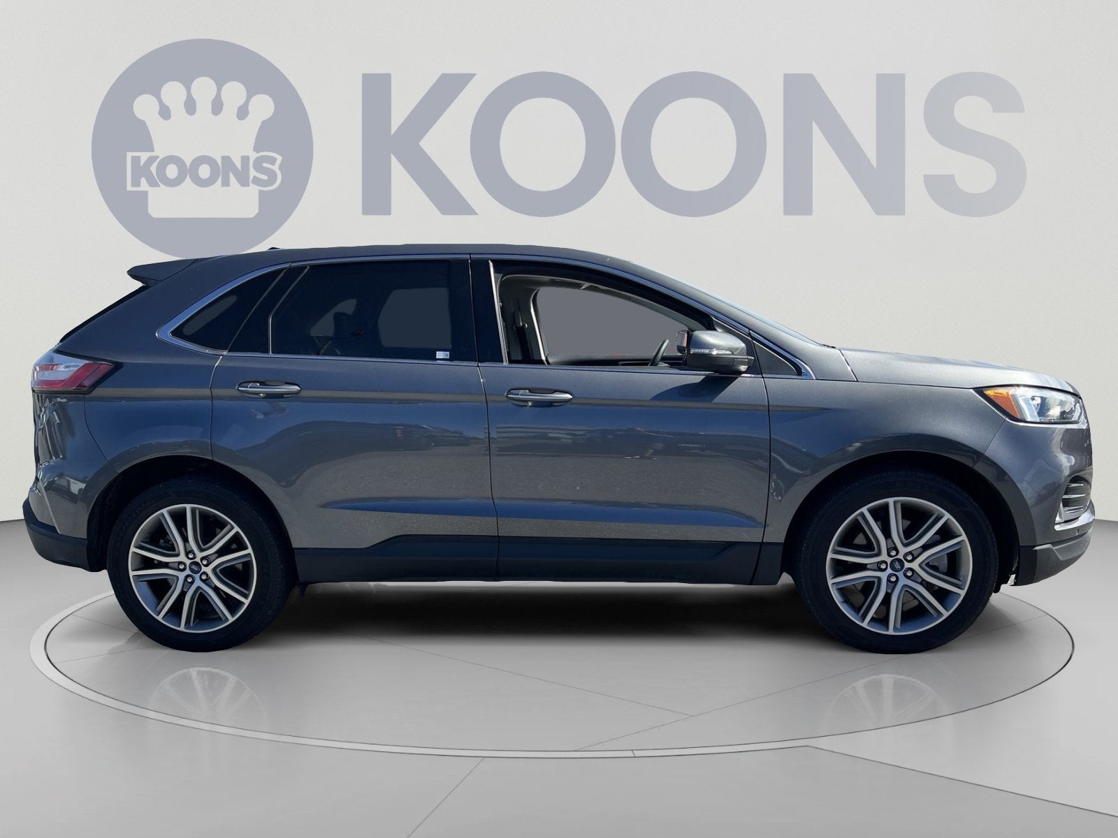 2022 Ford Edge Titanium