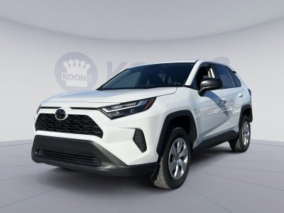 2024 Toyota RAV4 LE