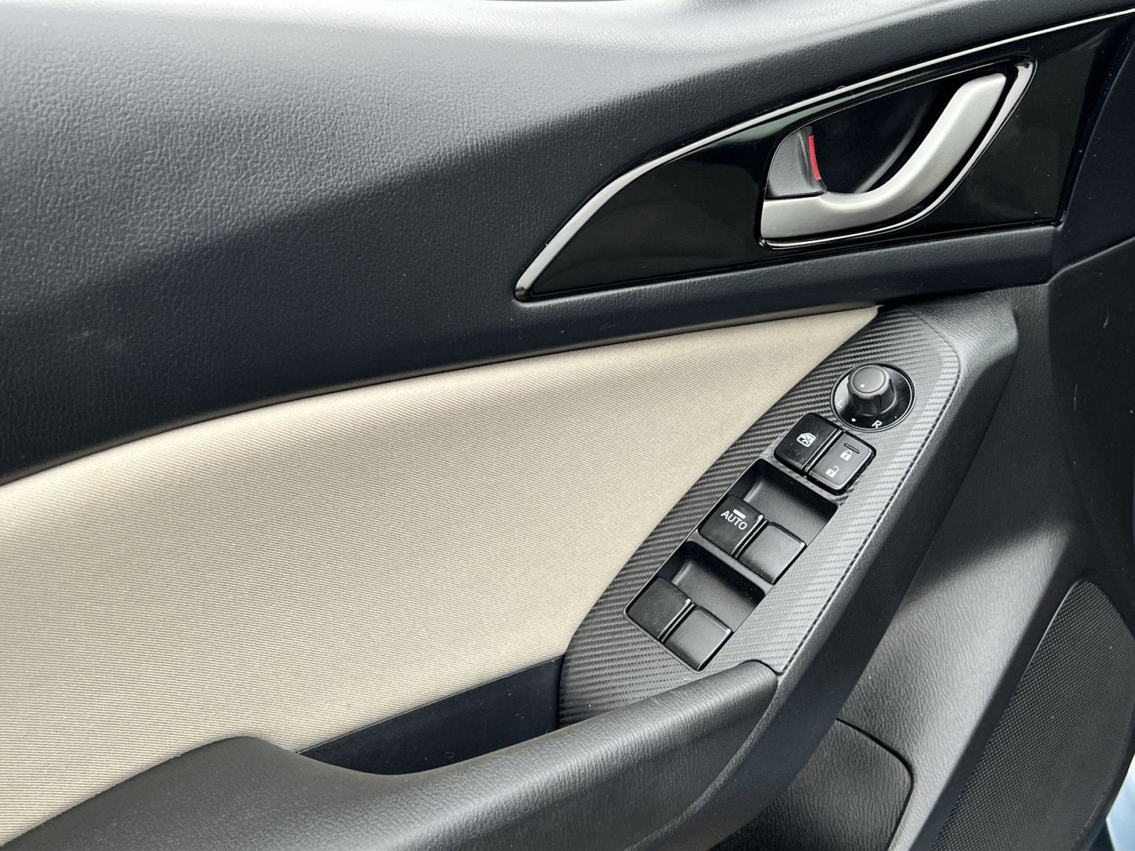 2016 Mazda Mazda3 i Sport