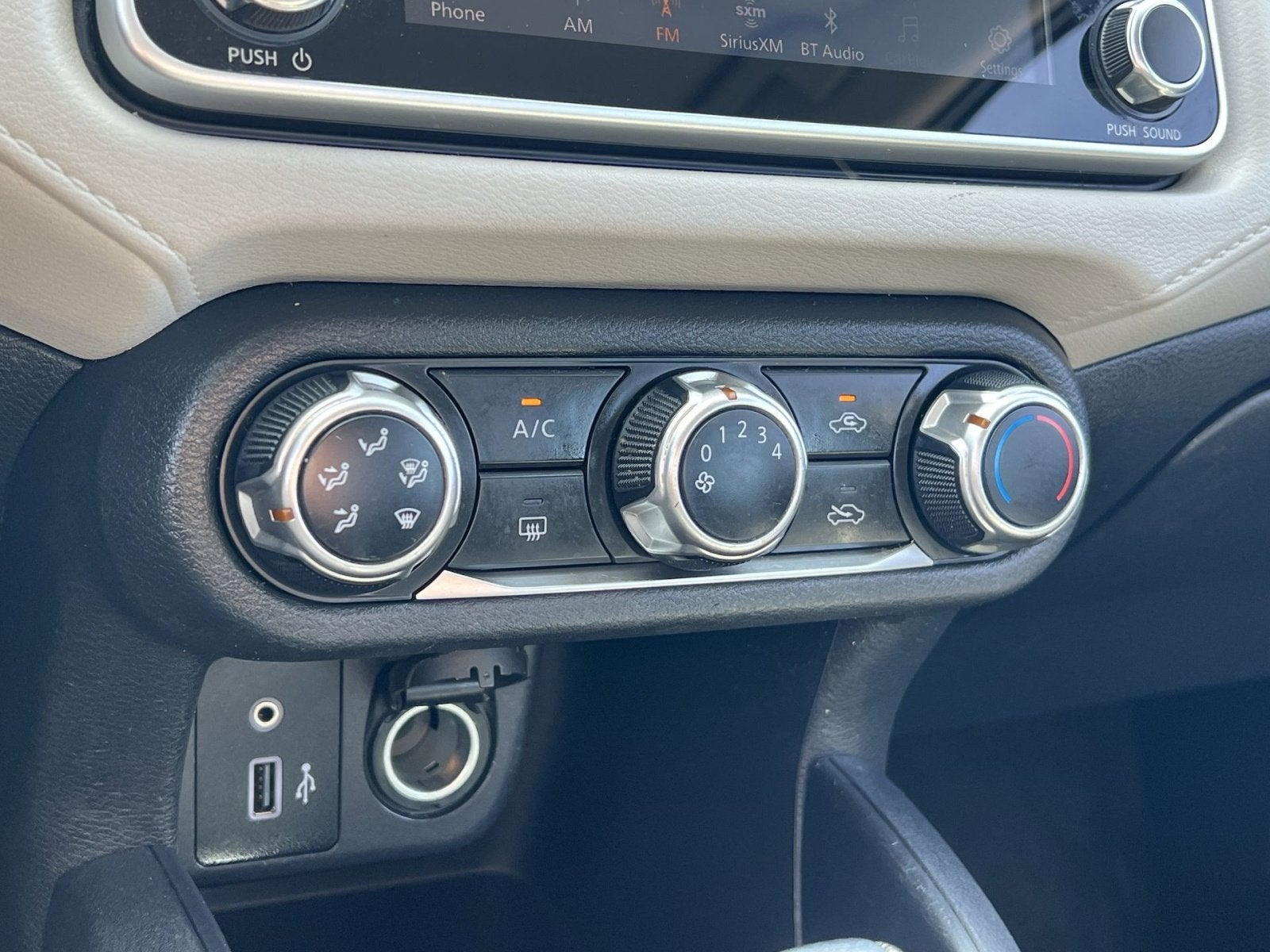 2021 Nissan Versa 1.6 SV