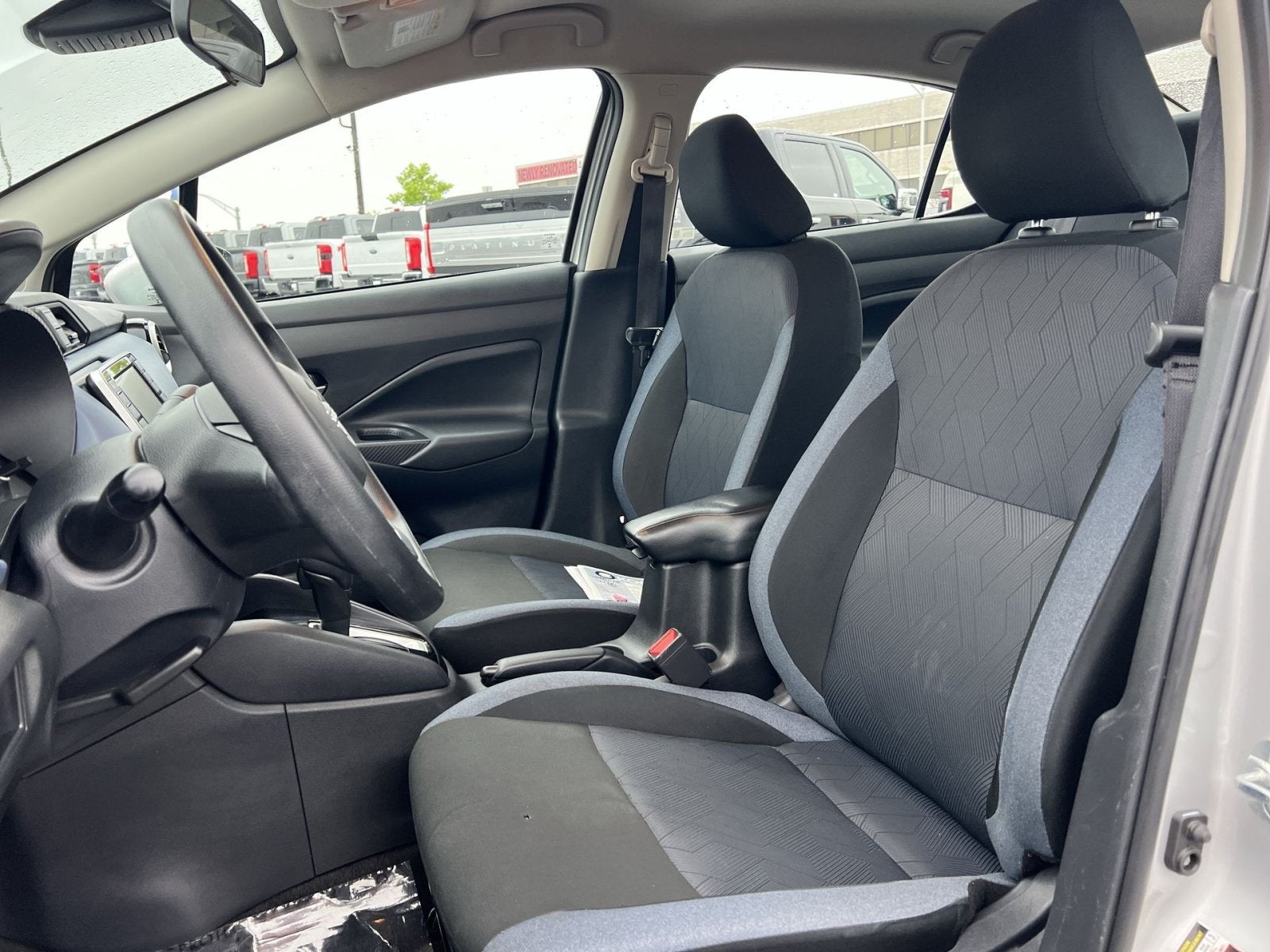 2024 Nissan Versa 1.6 SV