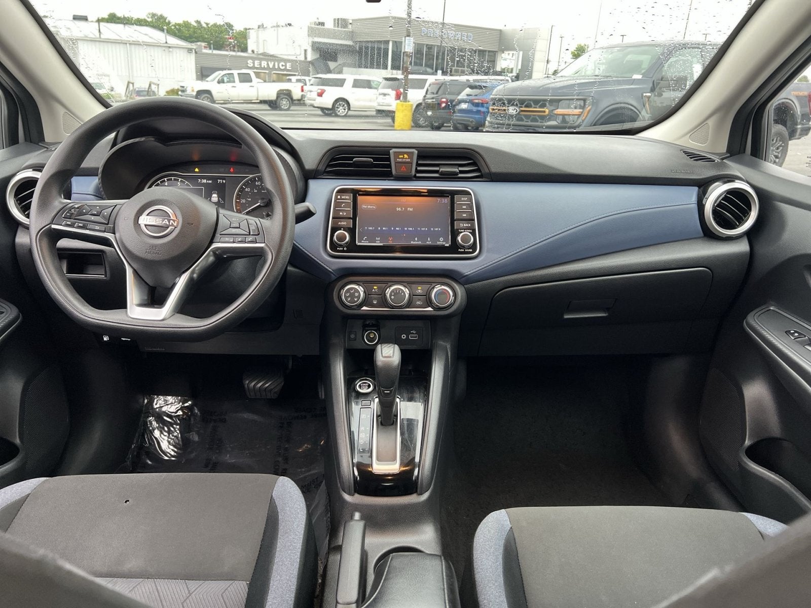 2024 Nissan Versa 1.6 SV