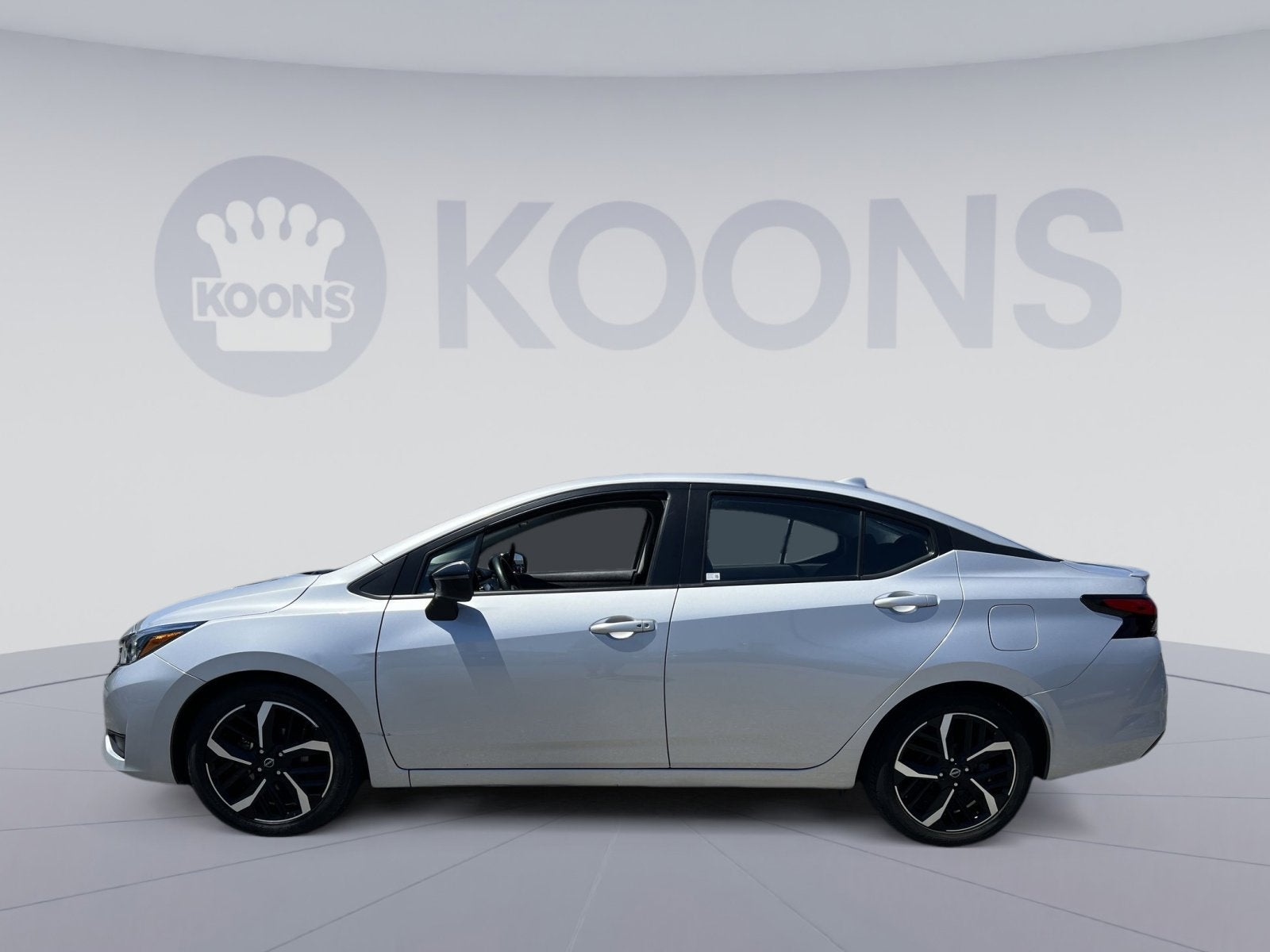 2024 Nissan Versa 1.6 SR
