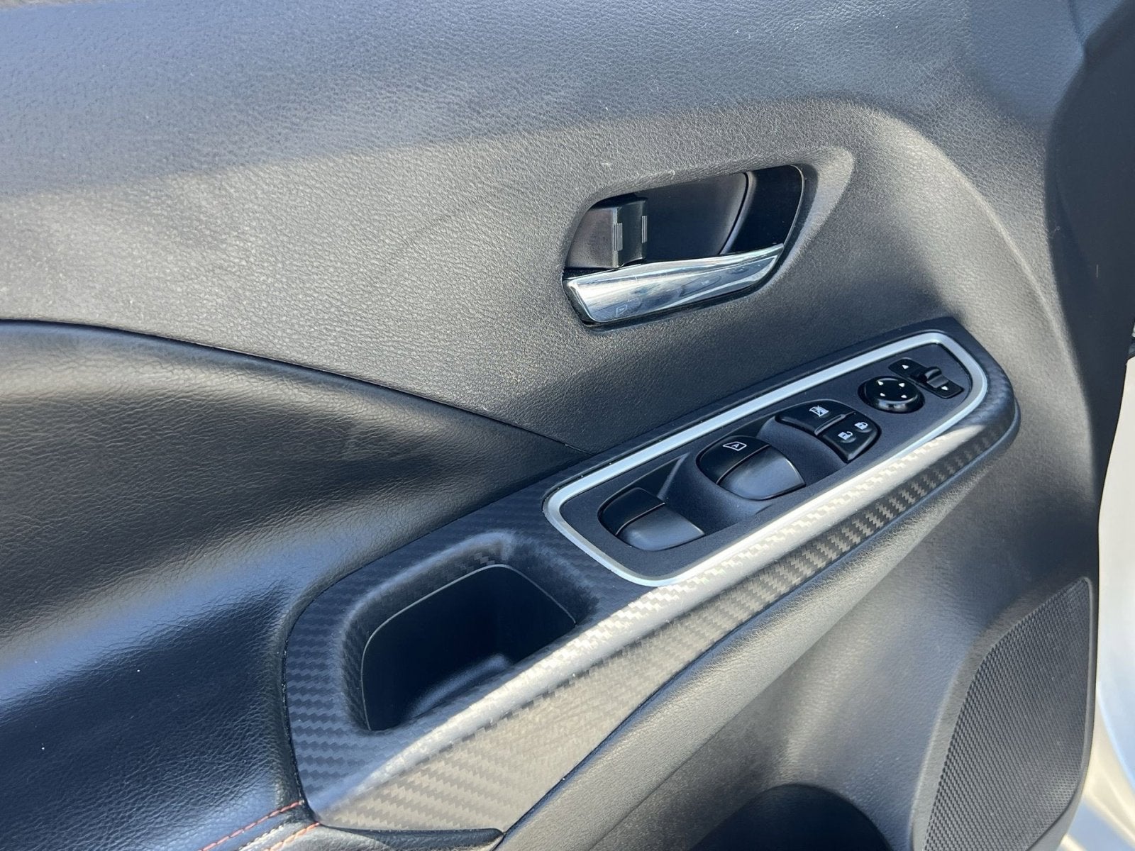 2024 Nissan Versa 1.6 SR