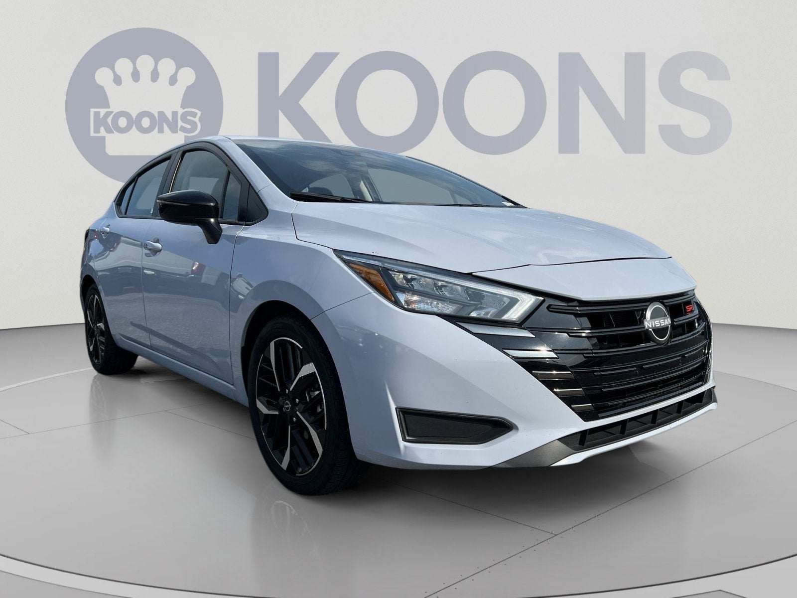 2025 Nissan Versa 1.6 SR