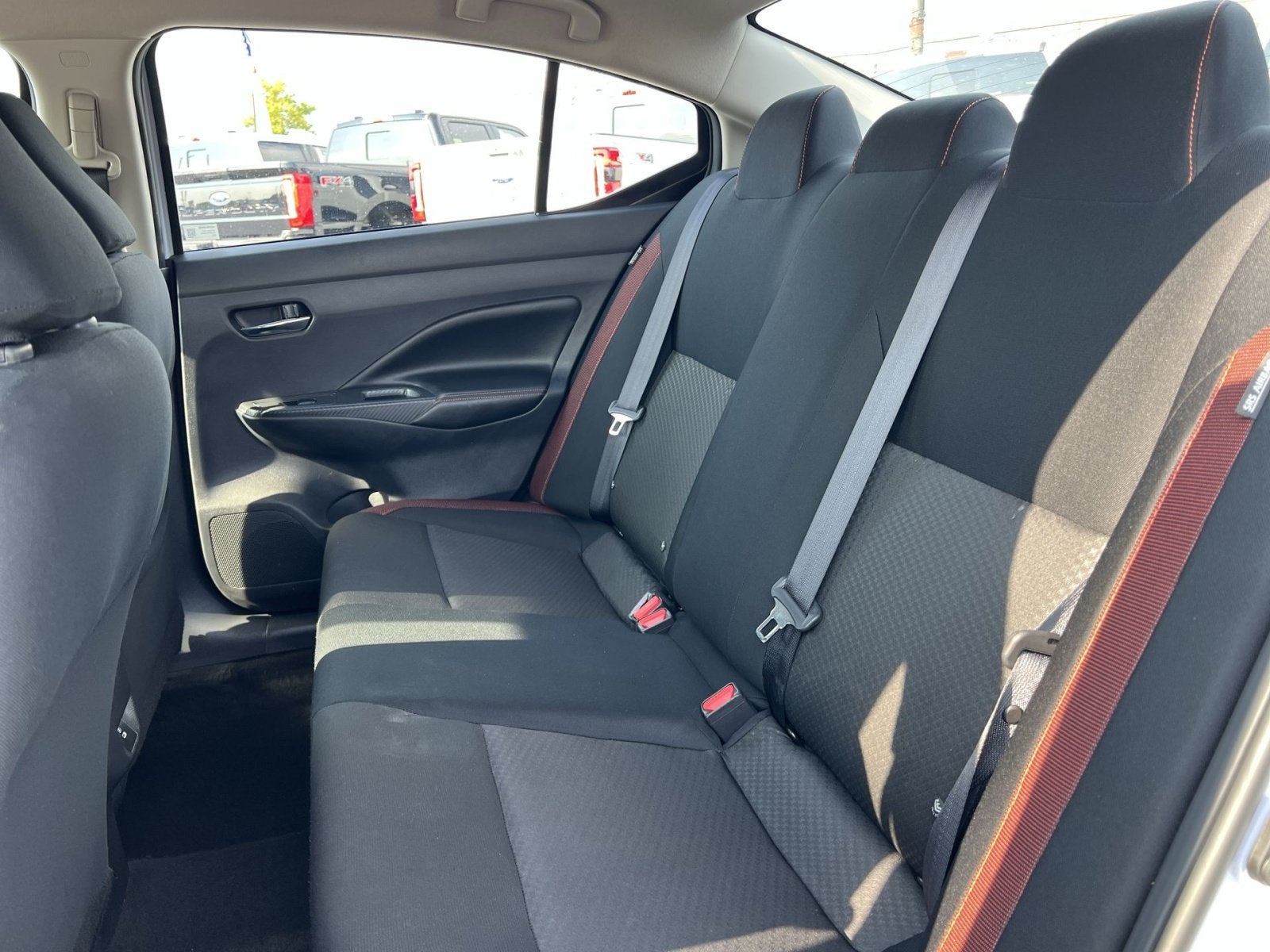 2025 Nissan Versa 1.6 SR