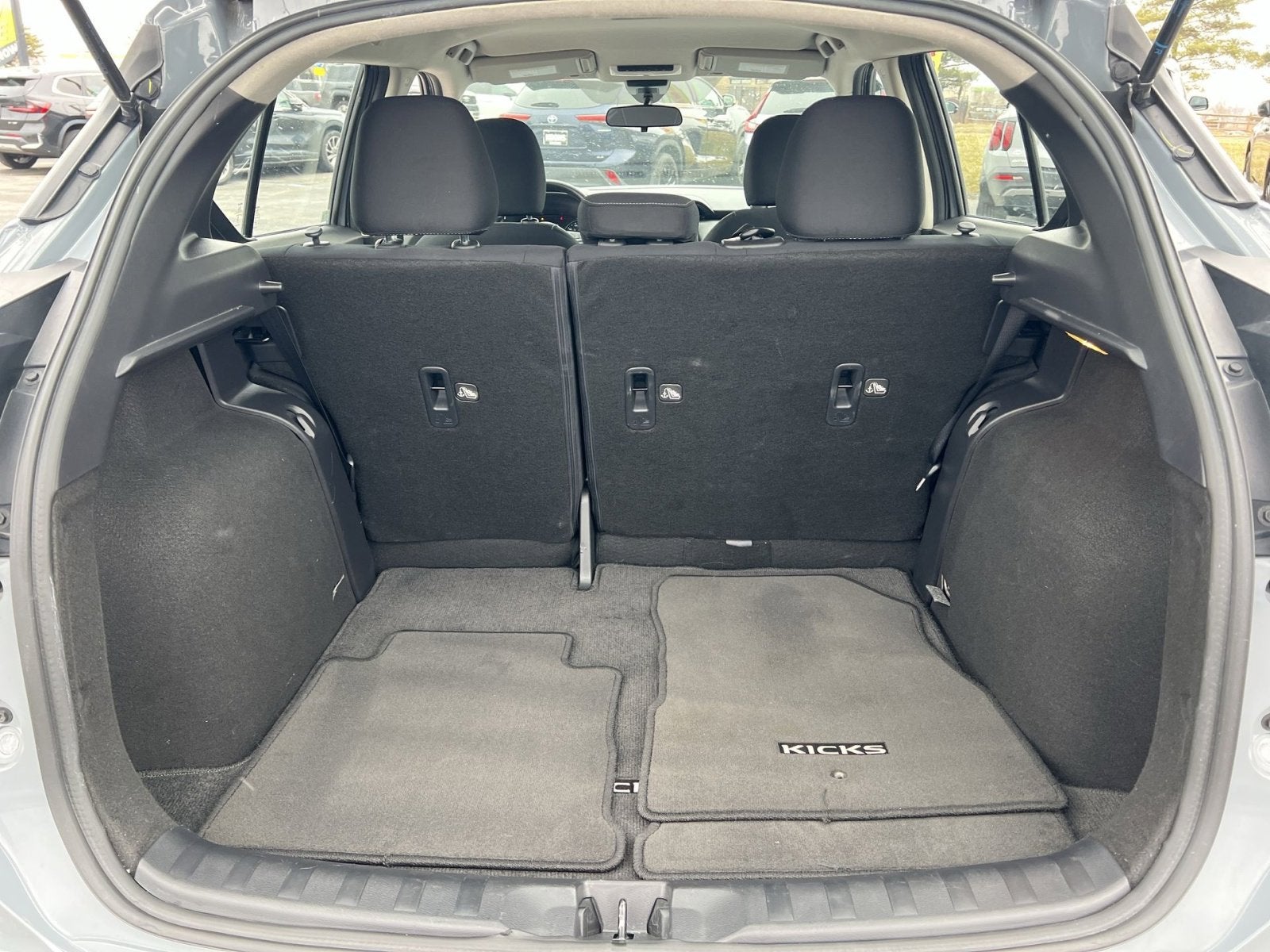 2023 Nissan Kicks SV