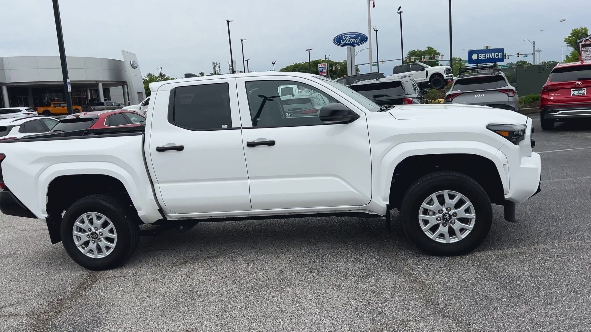 2024 Toyota Tacoma SR