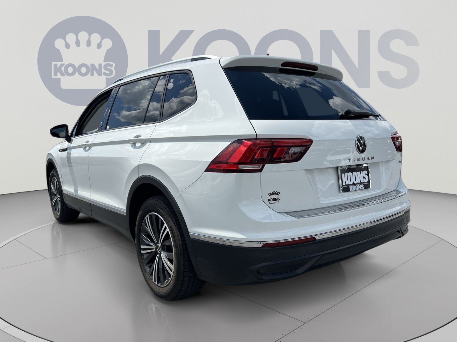 2024 Volkswagen Tiguan 2.0T Wolfsburg Edition