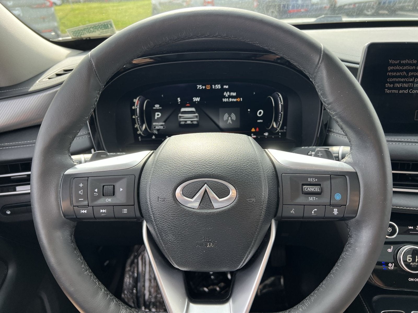 2023 INFINITI QX60 LUXE