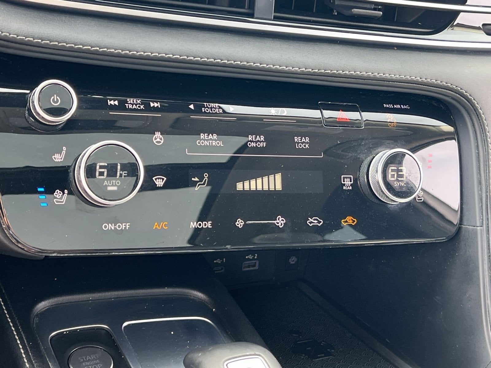 2023 INFINITI QX60 LUXE