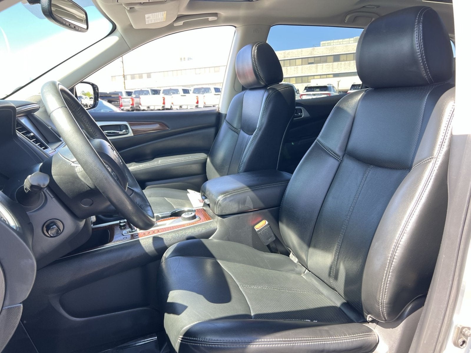 2017 Nissan Pathfinder Platinum