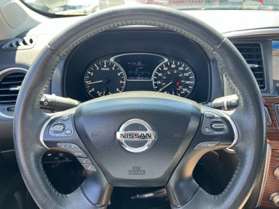 2017 Nissan Pathfinder Platinum