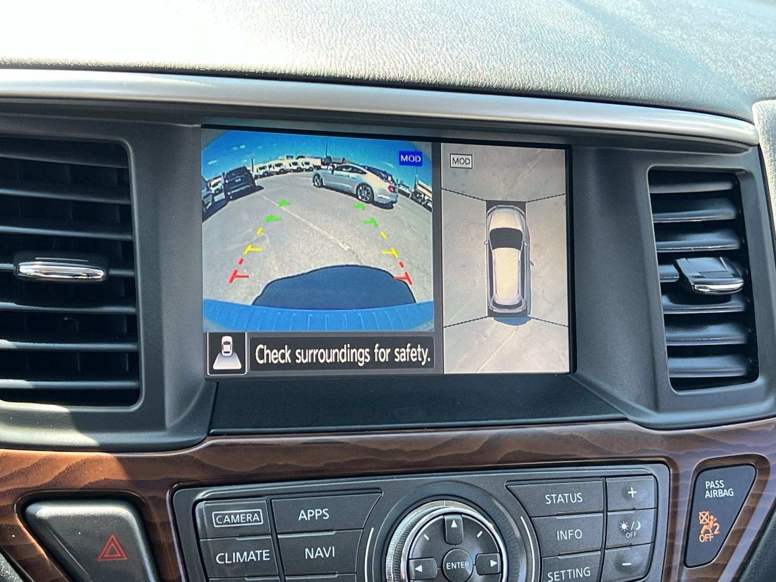 2017 Nissan Pathfinder Platinum