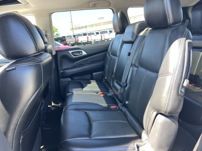 2017 Nissan Pathfinder Platinum