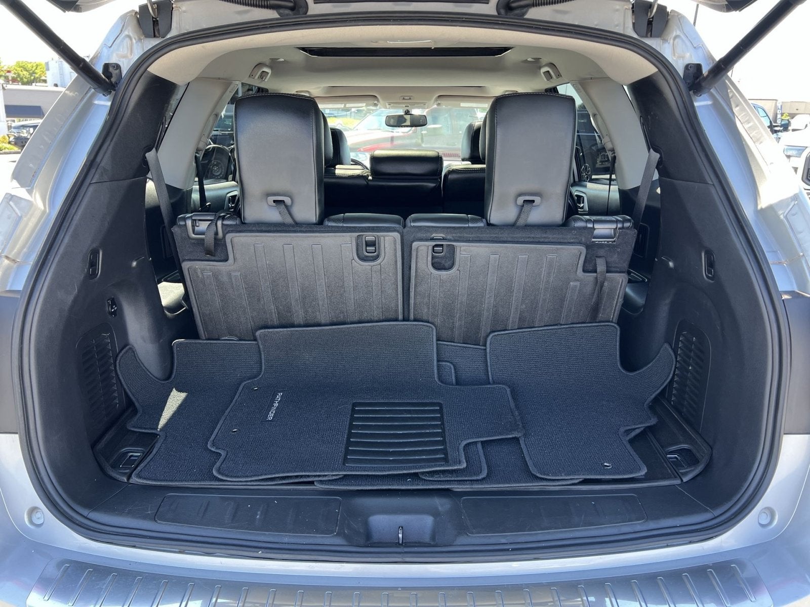 2017 Nissan Pathfinder Platinum