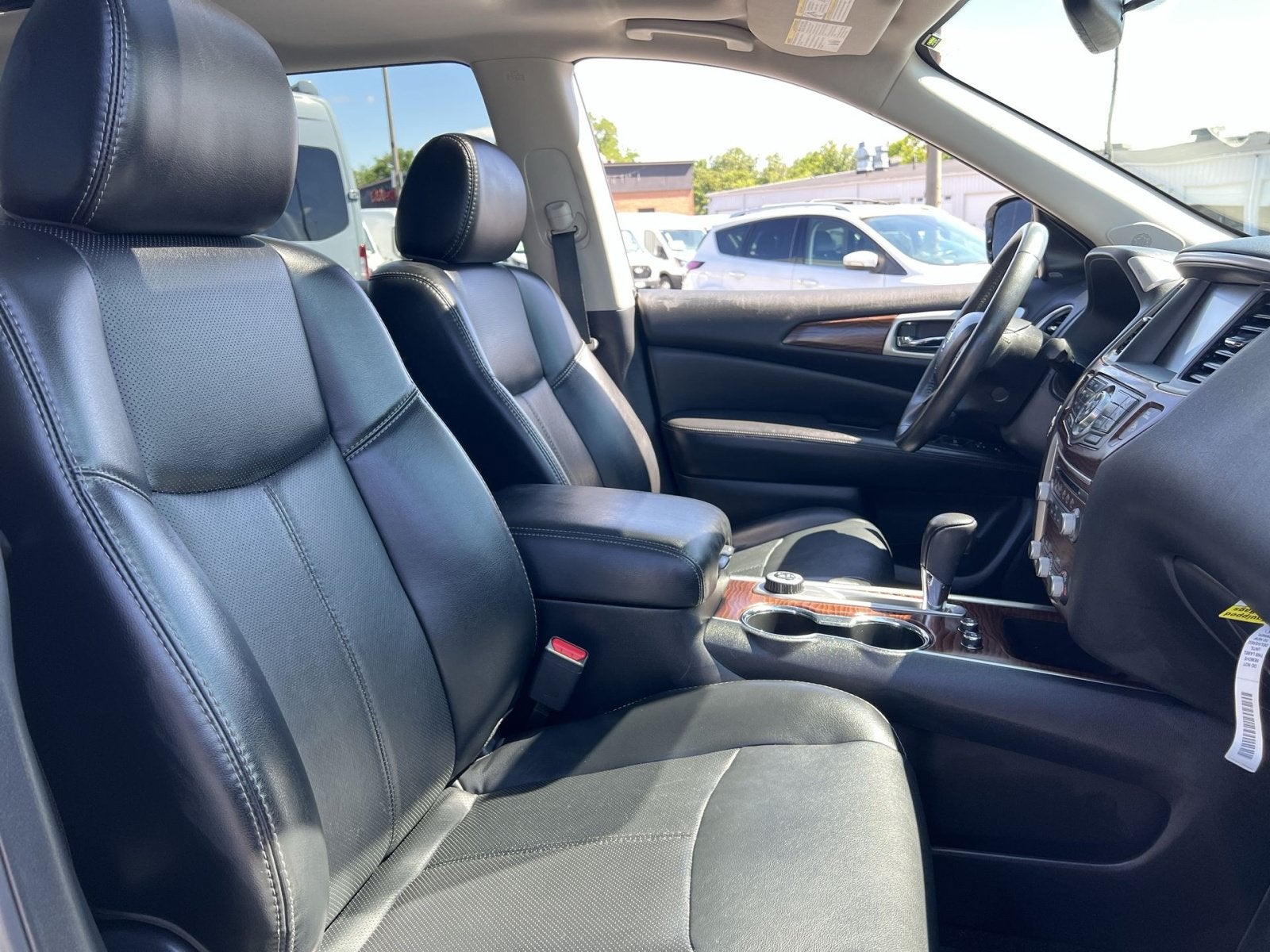 2017 Nissan Pathfinder Platinum