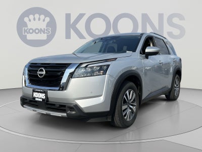 2025 Nissan Pathfinder SL