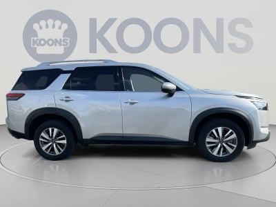 2025 Nissan Pathfinder SL