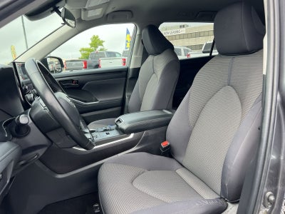 2023 Toyota Highlander LE