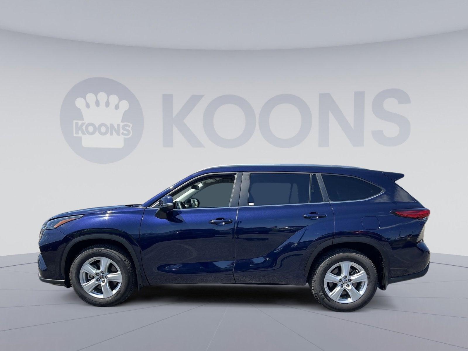 2023 Toyota Highlander LE