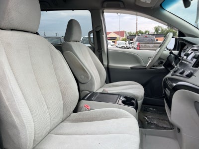 2012 Toyota Sienna LE