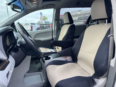 2016 Toyota Sienna XLE
