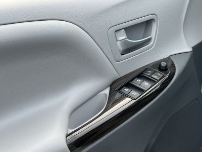 2016 Toyota Sienna XLE