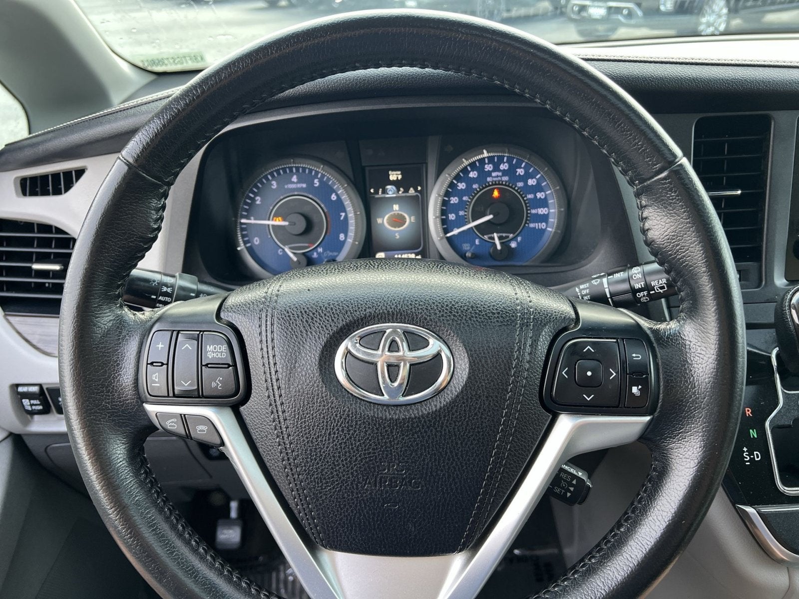 2016 Toyota Sienna XLE